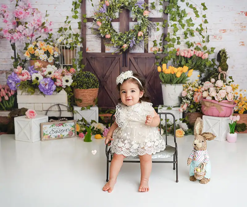 Spring Porch Photography Backdrop Floral Wreath Wooden Door Kids Baby Cake Smash Photography Props Child Family Party Background