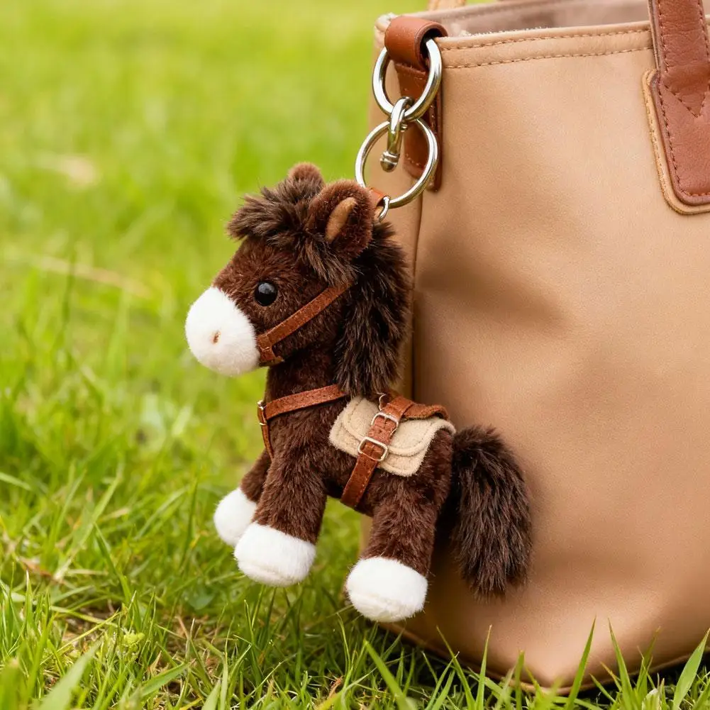 พวงกุญแจตุ๊กตาหมากรุกน่ารัก ตุ๊กตาสัตว์นุ่ม ของตกแต่งกระเป๋า จี้การ์ตูน แฟชั่นสำหรับกระเป๋าเป้ กระเป๋าถือ 2026