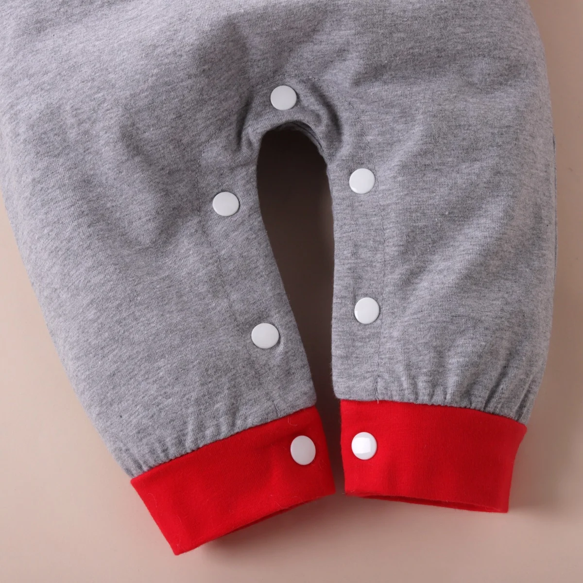 طفل رومبير ربيع الخريف عيد الميلاد كتلة اللون طويلة الأكمام طباعة نيسيي ملابس الرضع Babygrow الطفل السروال القصير