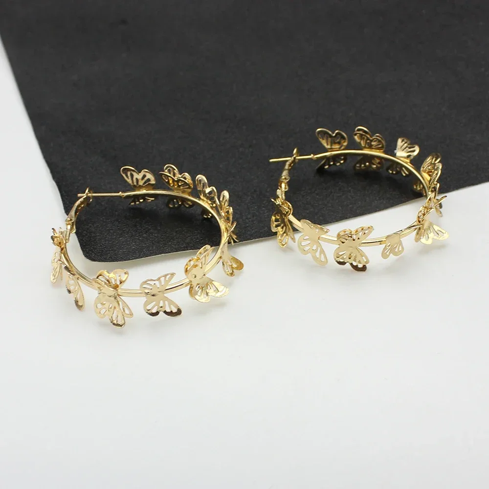 Exaggerated Big Butterfly Twine Hoop Earrings for Women Hiphop Gold Color Metal Creative Geometry Round Jewelry Accessory Gift