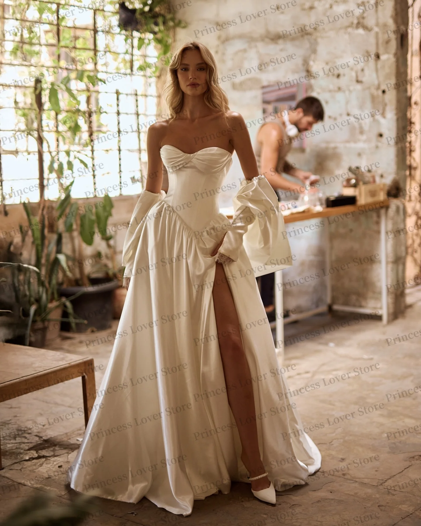 Ivory Satin Slit Wedding Dresses Sweetheart Bustier Corset Bridal Gown with Shawl Wrap Elegant robe de mariée Customized