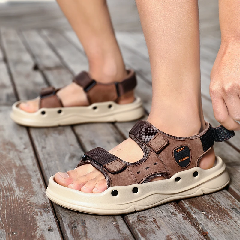 

Men's Genuine Leather Sandals Cowhide Leather Outdoor Beach Sandals Open-Toe Design Suitable Beach Leisure Outdoor Activities