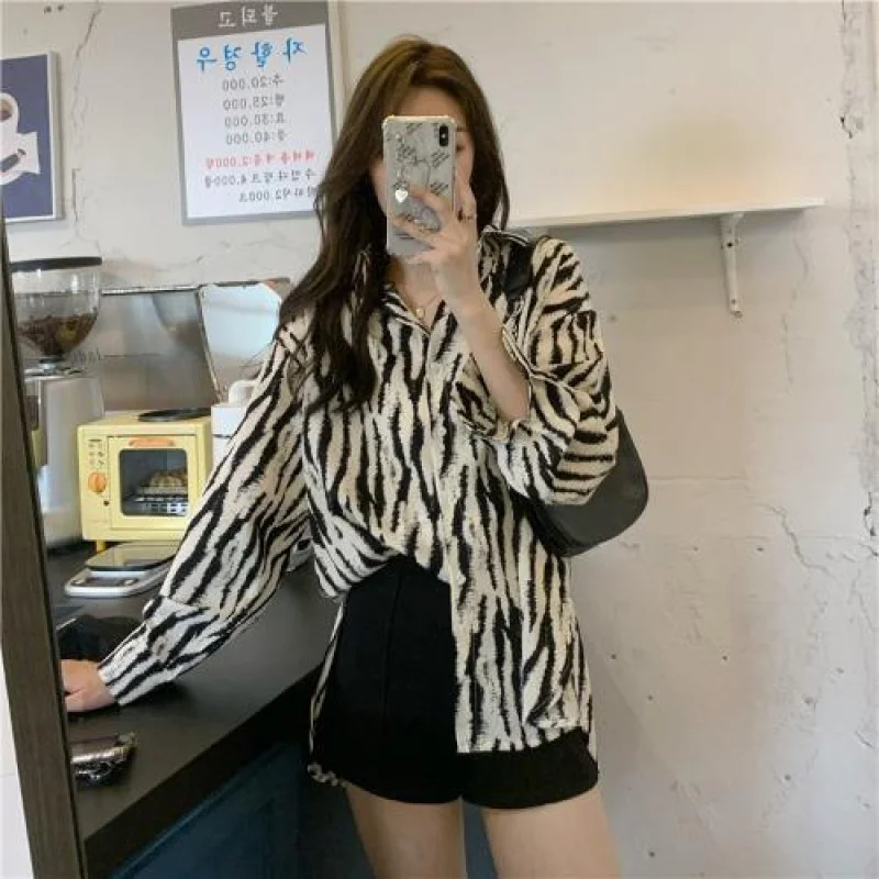 Spring And Autumn Zebra Pattern Shirt Women's Shirts Thin Chiffon Long-Sleeved Blouse Femme Elegant Blouses Woman