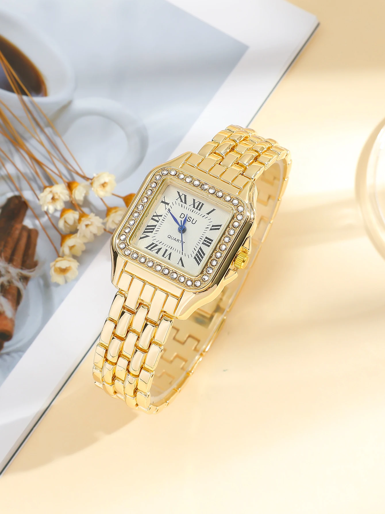 A Classic Business Gold Women\'s Stainless Steel Strap Small Square Quartz Watch With Rhinestone. Can Be Used In Daily Life