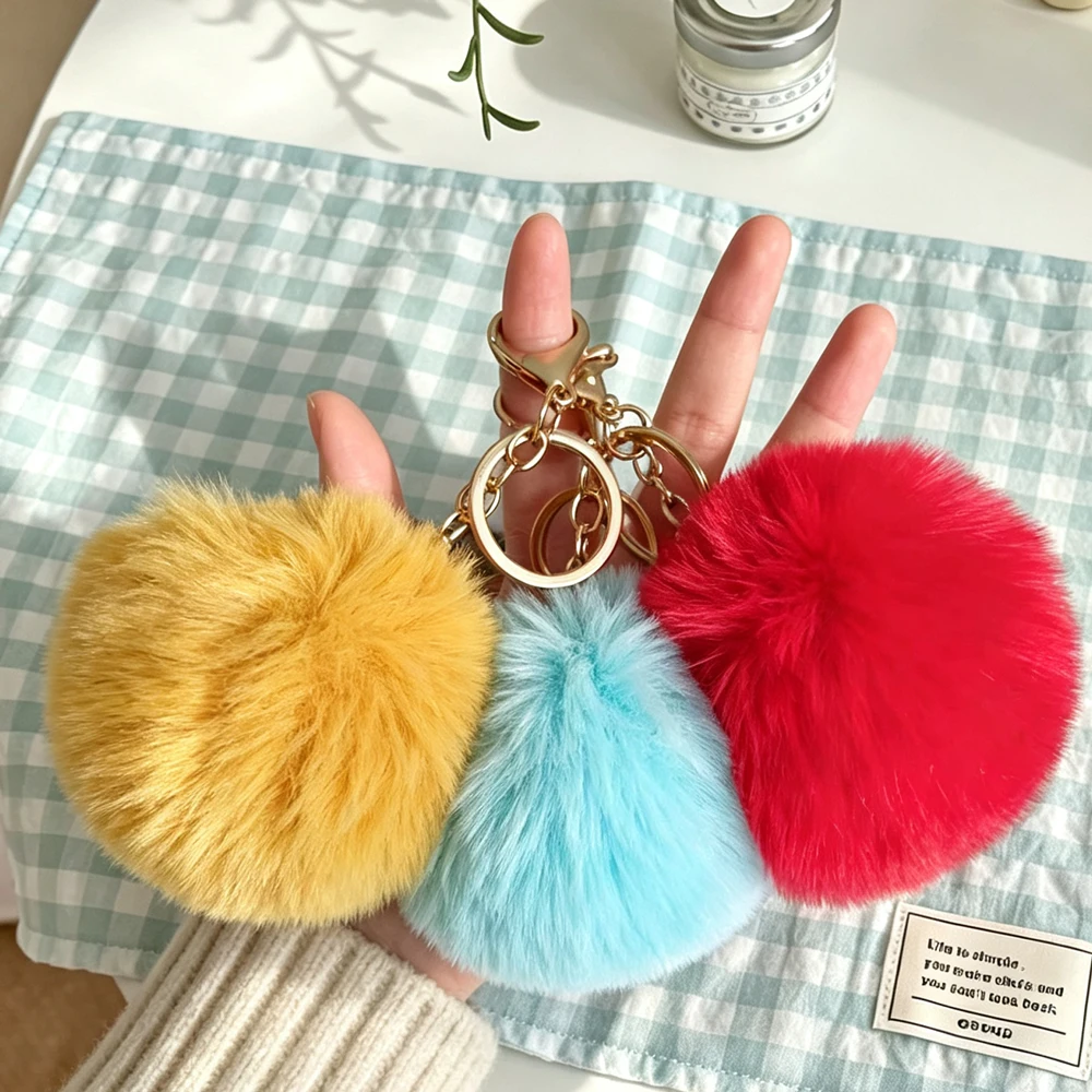 Flauschiger Kugel-Anhänger, Schlüsselanhänger, künstliches Fell, Bommel, niedliche Bonbonfarben, Schlüsselanhänger, Charms, Schmuck, Schlüsselanhänger, Ring für Frauen, Tasche, Geschenk – Detail 2