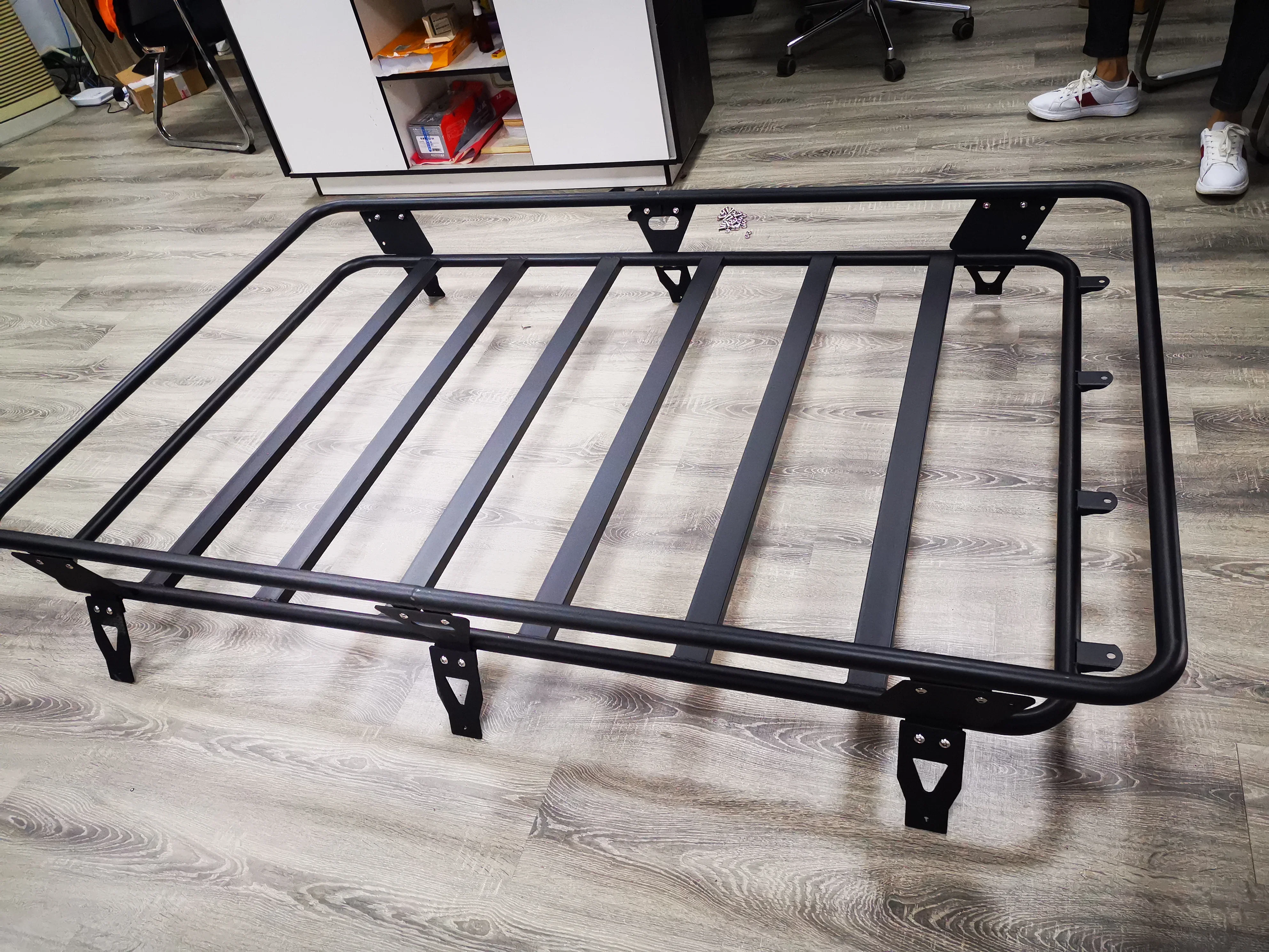 LIYUAN Factory 4x4 Iron Steel Roof Rack Luggage Rack Carrier Basket Roof