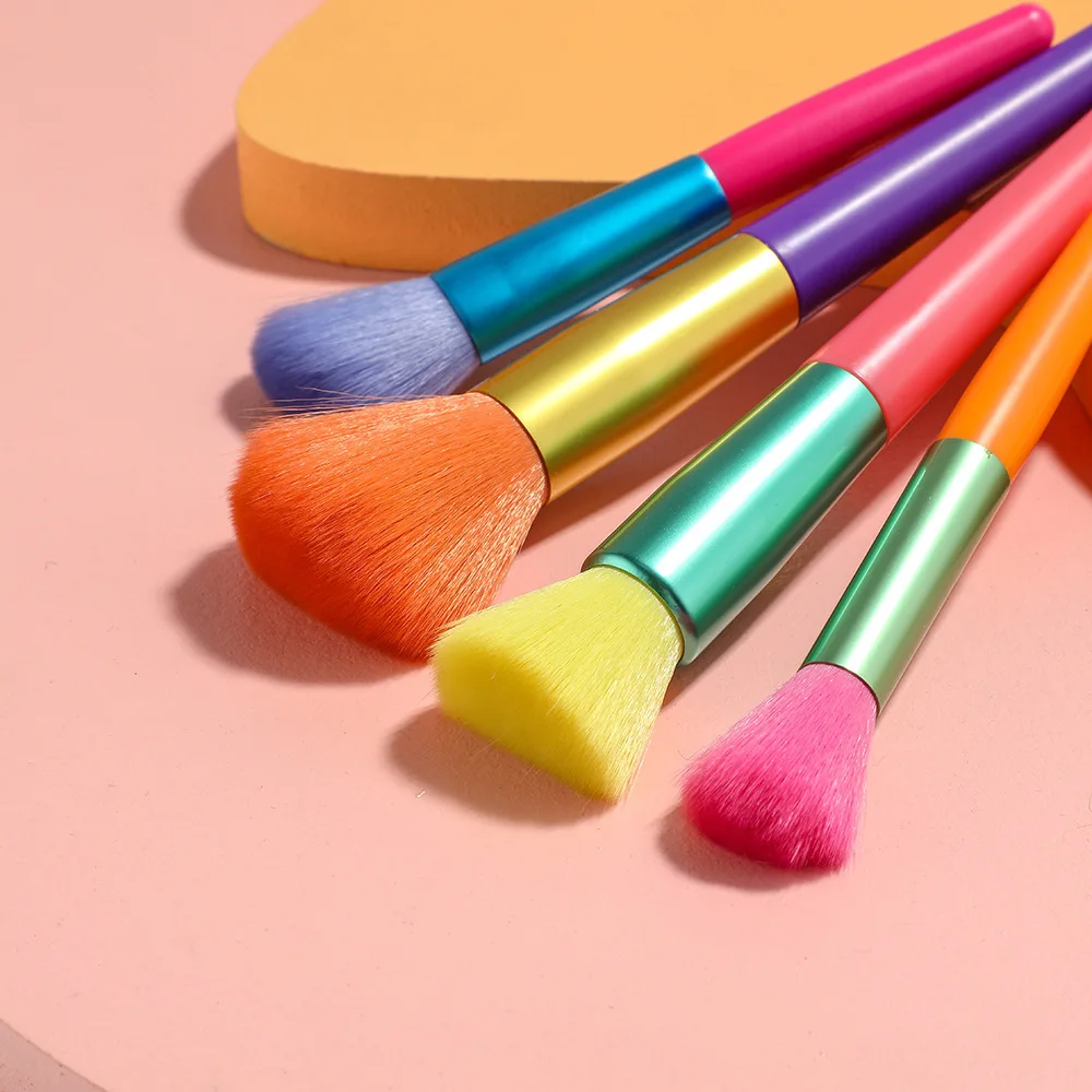 Ensemble de pinceaux de maquillage arc-en-ciel, Kit de pinceaux pour fard à paupières et Blush colorés bonbons, outils cosmétiques professionnels végétaliens pour artistes, 15 pièces