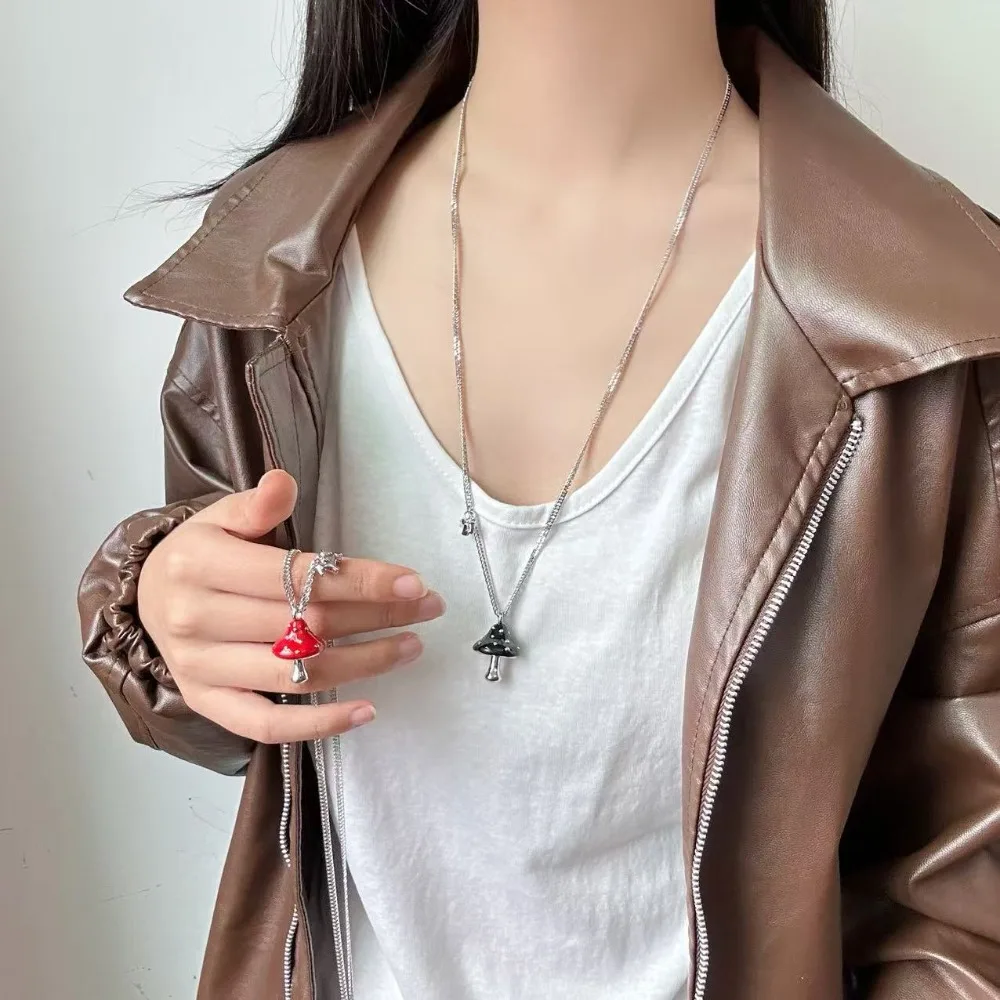 Personality Temperament Sliver Color Little Horse Glazed Mushroom Pendant Necklace for Women Friend Trendy Creative Jewelry Gift