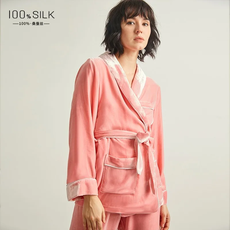 

Women's Autumn Winter Silk Velvet Pajamas Set 100% Mulberry Silk Thickened for Warmth Perfect for Indoor and Outdoor Wear