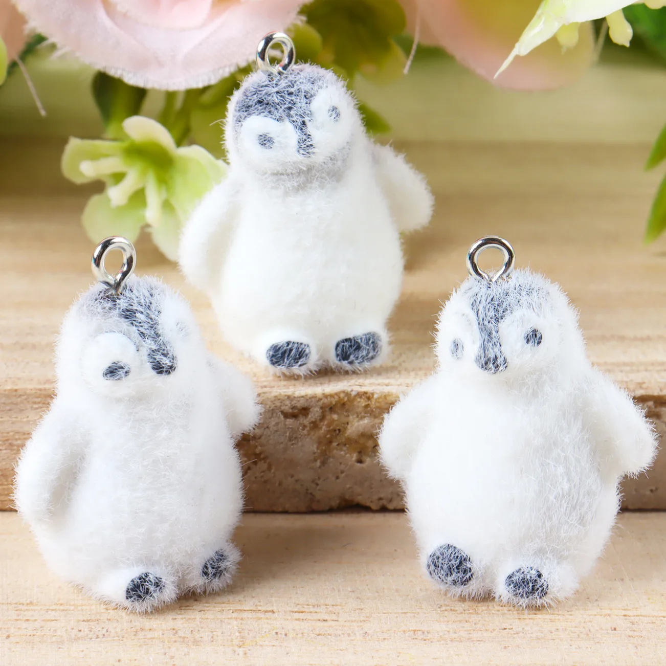1Pcs Resin Flocked 3D Cartoon Penguin, Kitten, Little Bear, Polar Bear Pendants DIY Keychain Bag Decorations
