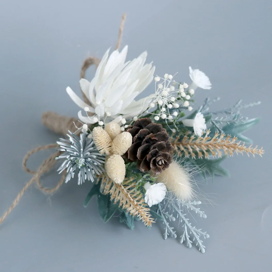 Boutonniere และข้อมือเสื้อยกทรงป่าแห้งดอกไม้นิรันดร์งานแต่งงานสับปะรดเจ้าสาวเจ้าสาวงานเลี้ยงน้องสาวเพื่อนที่ดีที่สุด