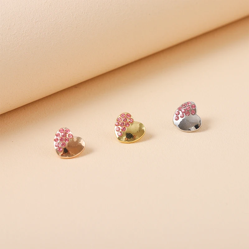 Ciondoli decorativi per Smart Watch Band Heart Metal Stud chiodi decorativi per iwatch bracciale in Silicone Charms pendenti di personalità