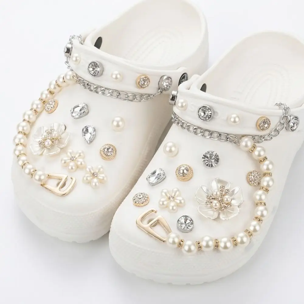 16Pcs Fashion DIY Shoe Charms Set Diamond White Flower Pearl Chain Shoe Buckle Decorative Accessories Hole DIY Shoes Decorations