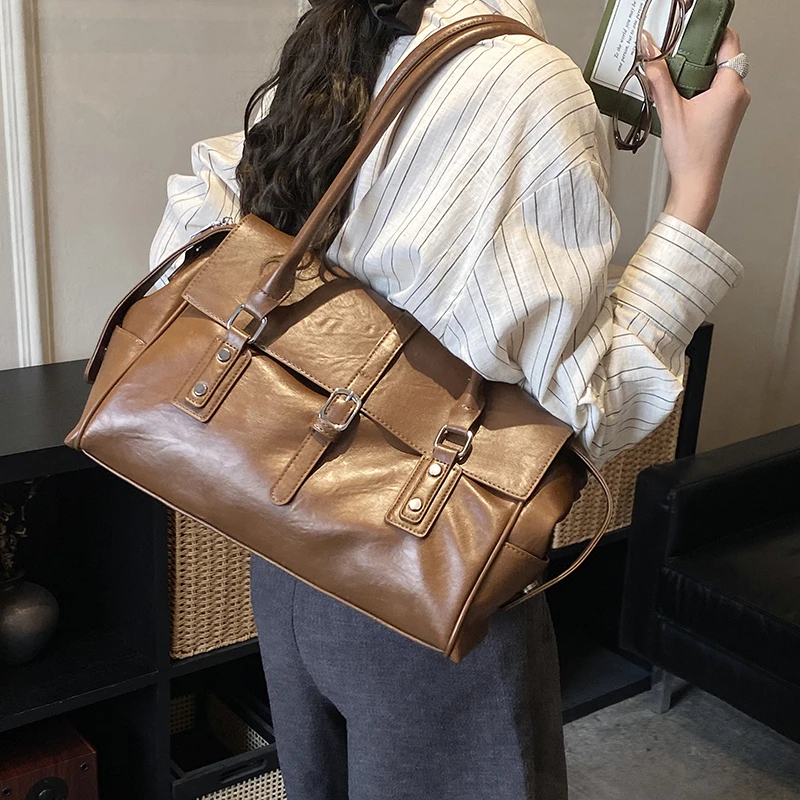 Retro Large Capaci Womens Underarm Bag 2026 New Motorcycle Tote Bag Handbag Casual Simple Soft PU Leather Handle Bag Commute