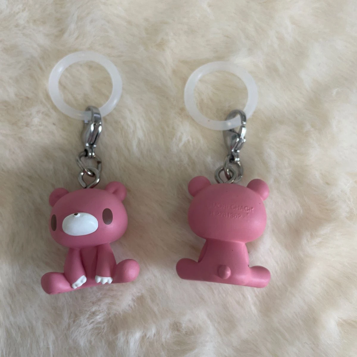 Gloomy Bear Handy-Anhänger aus Legierung, niedlicher Blut-Stil-Anhänger, Rucksack-Taschen-Deko für Harajuku Anime Sammlerstück Geschenk