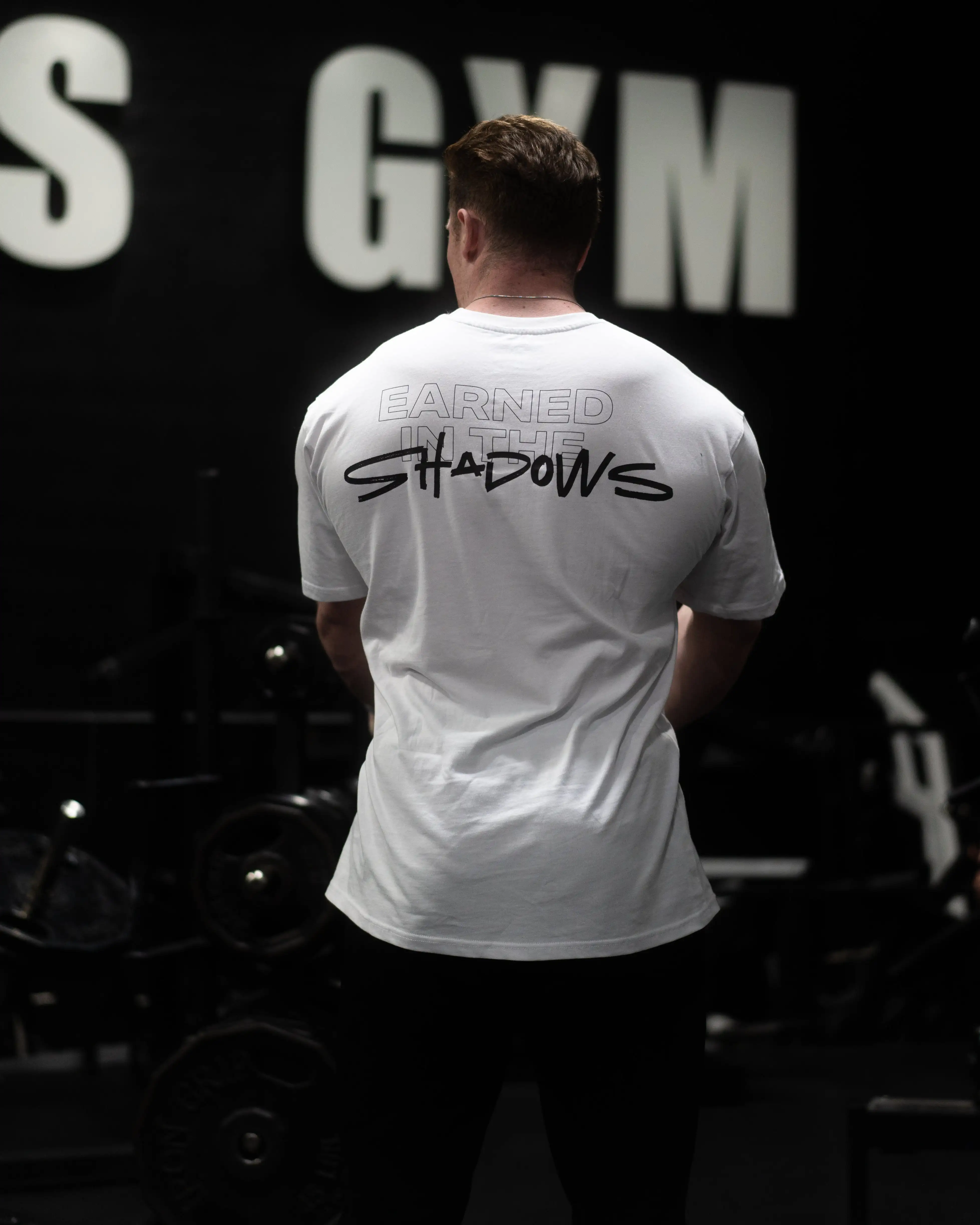 Hot GYM Shadows Oversized Tee - Black _ Ultimate Training Tee for Bodybuilders & Powerlifters