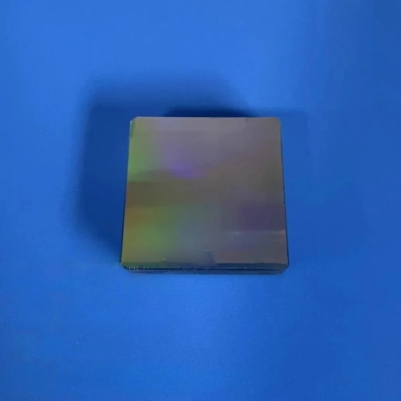25x25x6mm K9 Optical Glass Laser Reflection Grating 1800 Lines Flat Diffraction Grating Optics Component Center Wavelength 750nm