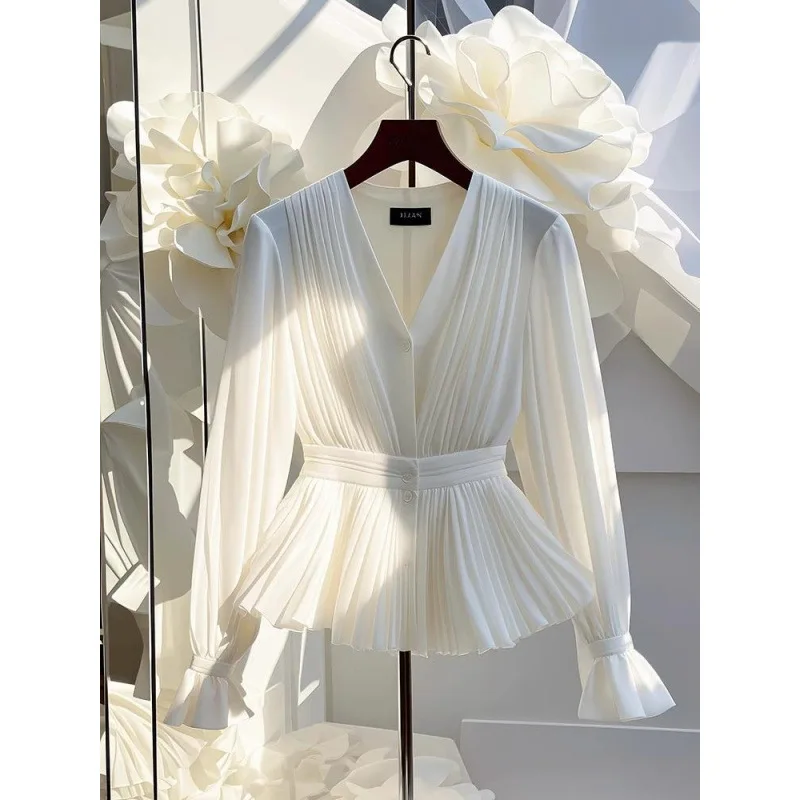 

Ранняя осень, новый темпераментный топ с v-образным вырезом и длинными рукавами, легкая зрелая французская ниша, уникальная красивая рубашка, легкая роскошная белая рубашка