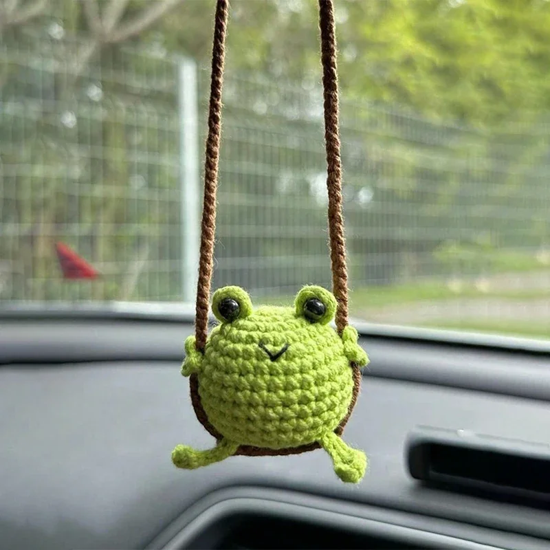 Hand woven car decorations, cute car accessories, brand new charm, cute frogs, penguins, ducks, chicks, animal ornaments