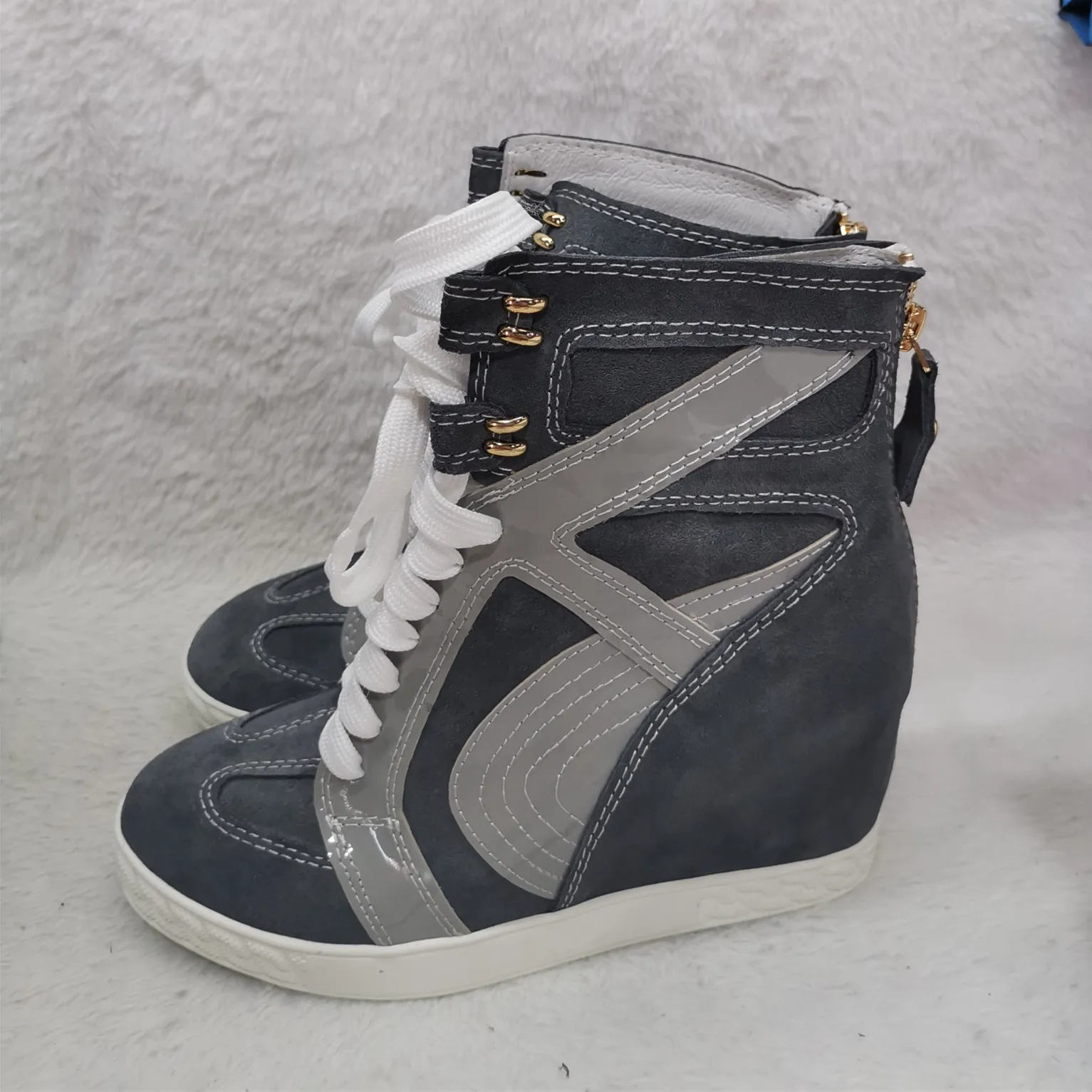 

Hight Top Chunky Bottom Lace-Up Women Leisure Shoes Sport Style Round Toe 8Cm Height Increasing Heel Sneakers Ladies Boots