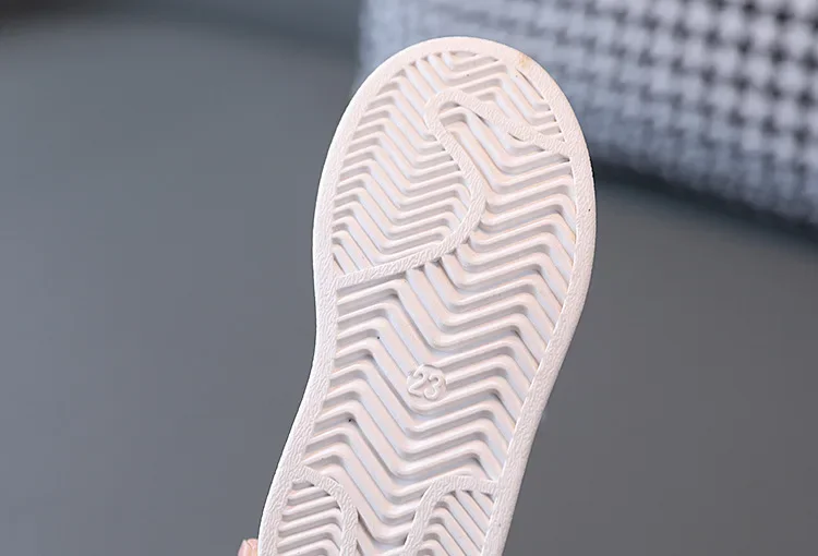 Kindersneaker, modisches Design, weiße, rutschfeste Freizeitschuhe für Jungen und Mädchen, atmungsaktive Sneaker, Schuhe für Kleinkinder und Schüler, Outdoor-Schuhe. – Detail 5