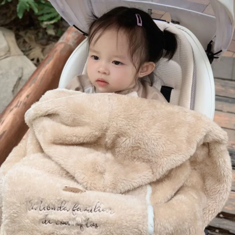 Thickened Soft Flannel Baby Blanket Winter Cloak with Elastic Band Buckle Windproof Stroller Cover Quilted Infant Nap Cover