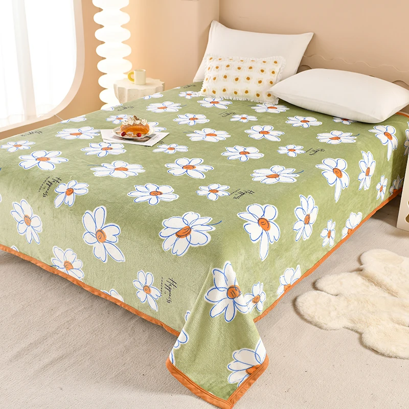 White Flower Green Throw Blanket for Sofa Spring Floral Soft Flannel Bed Blanket Warm Lightweight Cozy Plush Microfiber Blankets