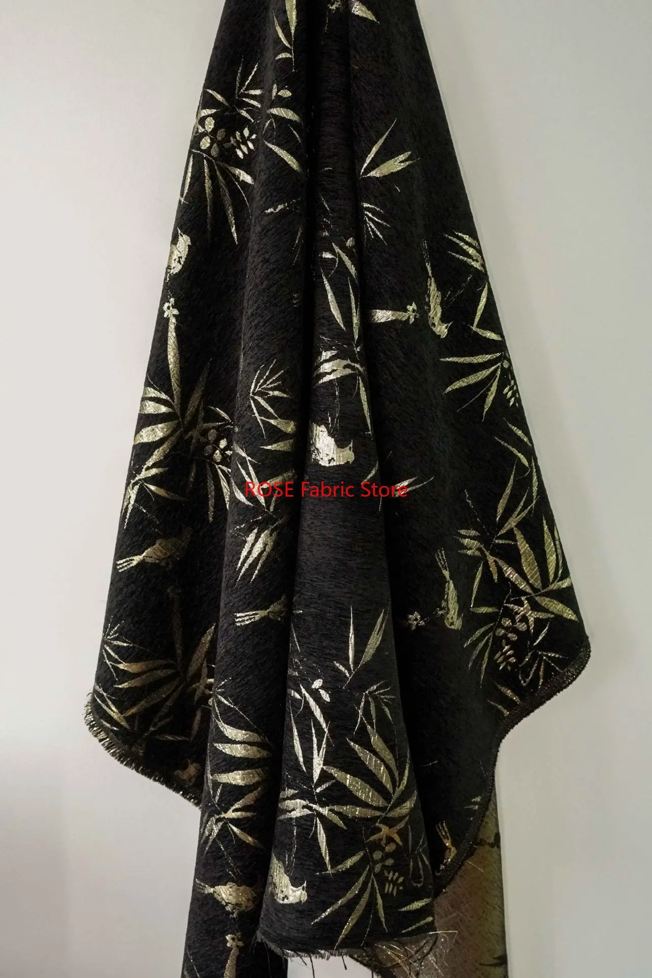 Tessuto jacquard con foglie di bambù in oro nero da 1 metro, abito da donna retrò, gonna soffice, borsa per bagagli, tessuto da cucito decorativo