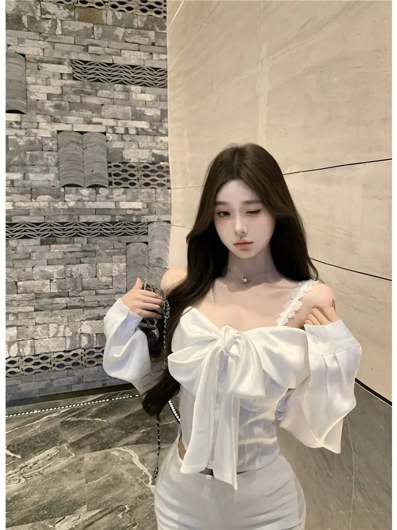 One-shoulder Bow Strap Long-sleeved Shirt Blouse High-end Cropped Top