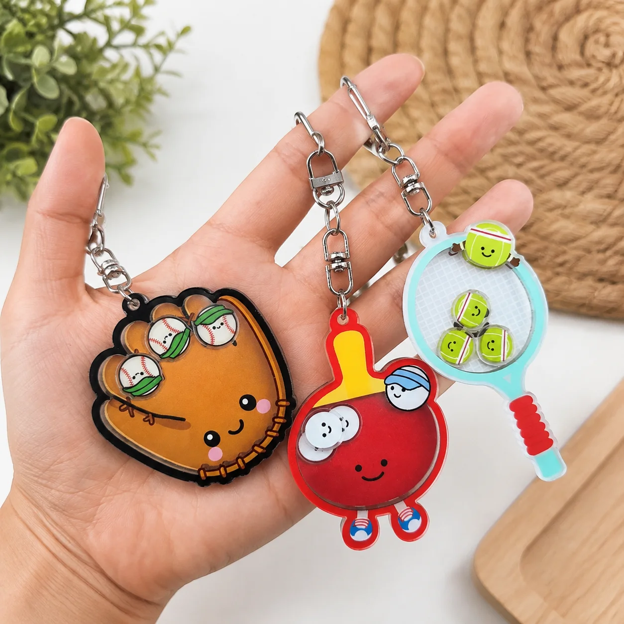 Sports Ball Shaker Keychain Badminton Tennis Table Tennis Football Baseball Pendant Acrylic Key Ring Bag Car Accessories Gift