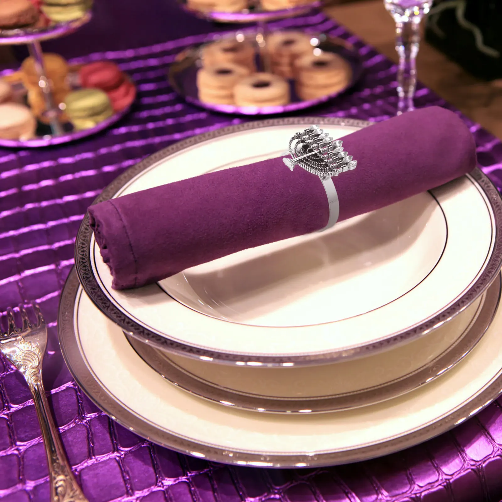 4Pcs Rhinestone Embellished Metal Napkin Rings Candlestick Napkin Holder for Dining Table Wedding Party Decorative Use