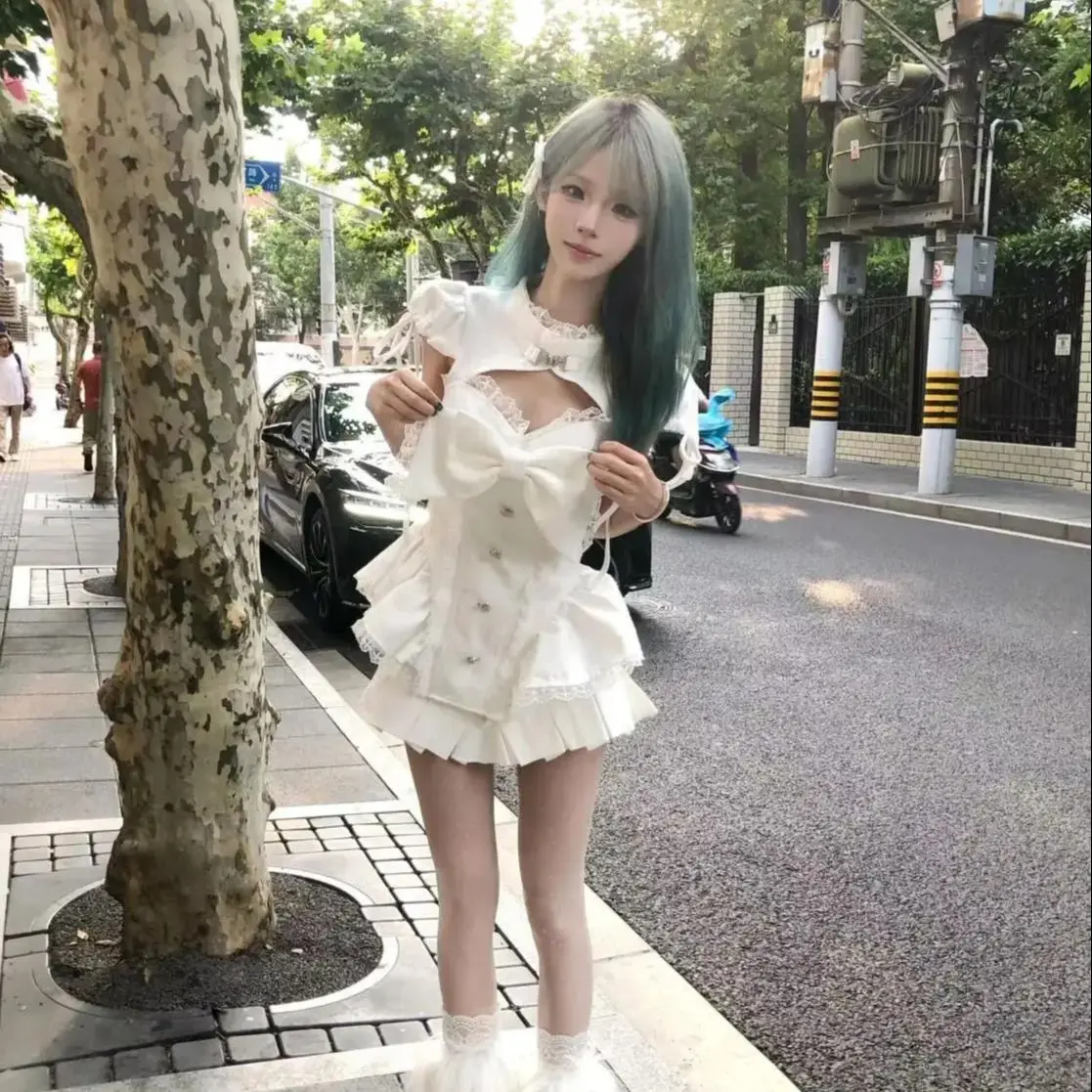

Sweet Style Two-Piece Set Lace Hollow Bow Top Spliced ​​Short Half-Body Pleated Skirt Women Summer High-Quality Design Set