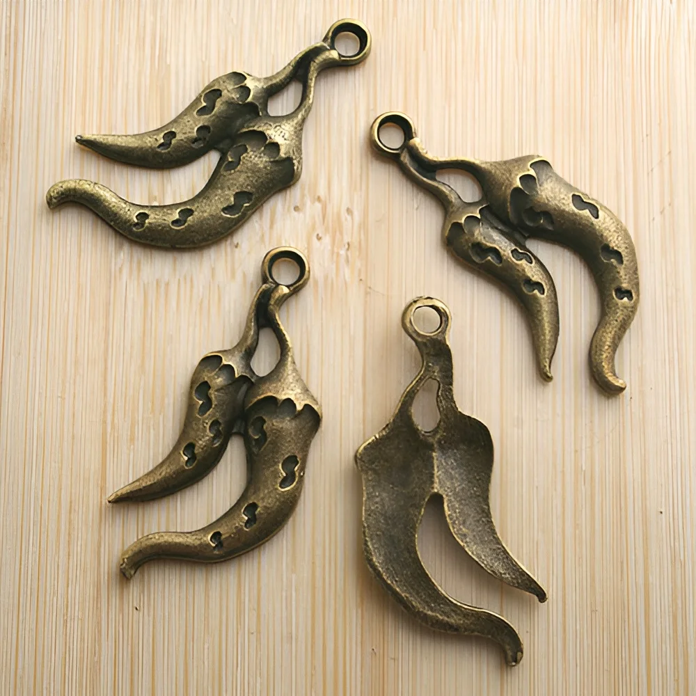 20pcs 31x11mm,hole:1.8mm antiqued bronze pepper design pendant charm G694