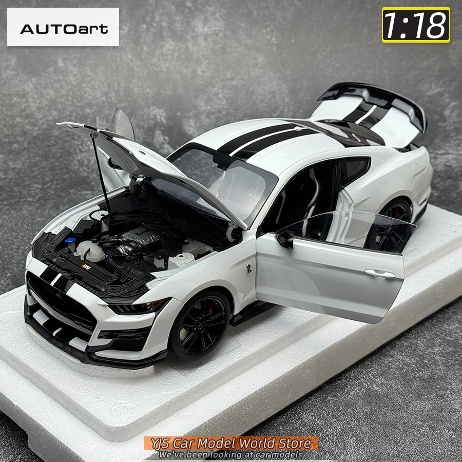 AUTOART New 1/18 scale Ford Mustang Shelby GT500 WHITE SILVER