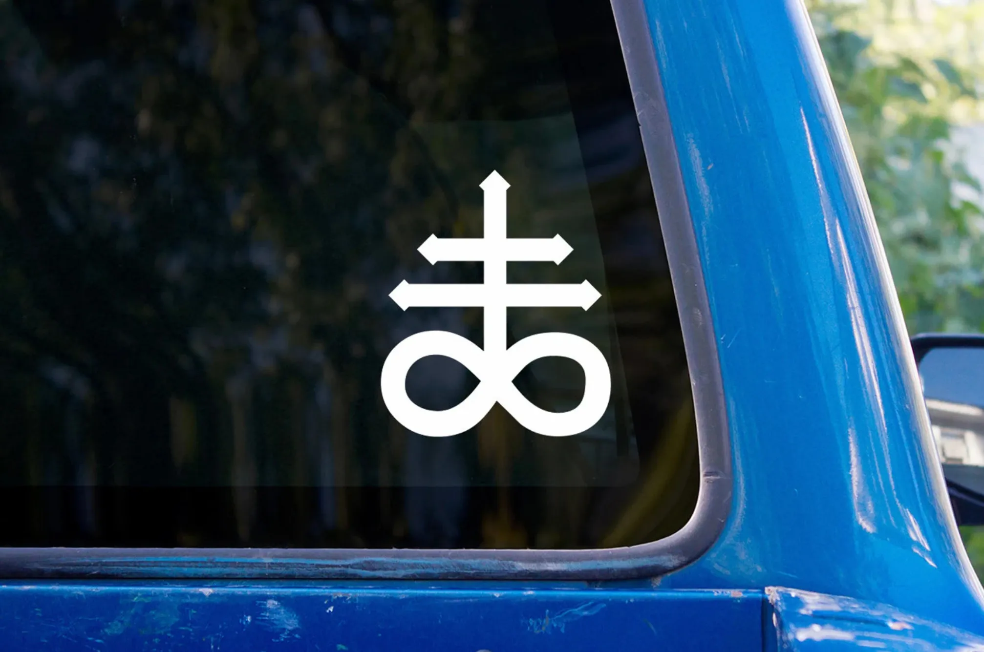 

Leviathan Cross Decal Laptop Vinyl Sticker Macbook Decal Unique Angel God Satan Sulpher Alchemy Bumper Sticker Window Decal