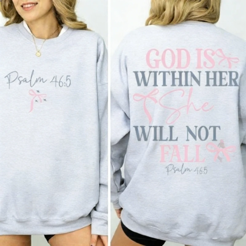 宗教的な神は彼女の中にいる キリスト教の詩篇 聖書の詩句 イエス 秋と冬のスウェットシャツ 十字架 信仰 ギフト 美的セーター