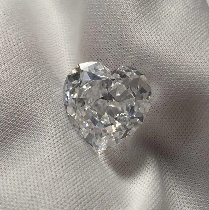 

White Heart Shape Crushed Ice Cut High Carbon Diamond 11X15mm Cubic Zirconia for Custom Jewelry Making