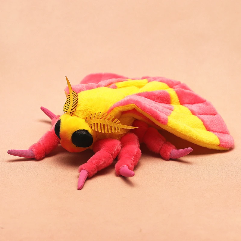 Cute Rosy Maple Moth High Fidelity Silk Moth Plushie Fly Plush Toy Lifelike Insect Animal Simulation Stuffed Doll Kawai Toy Gift