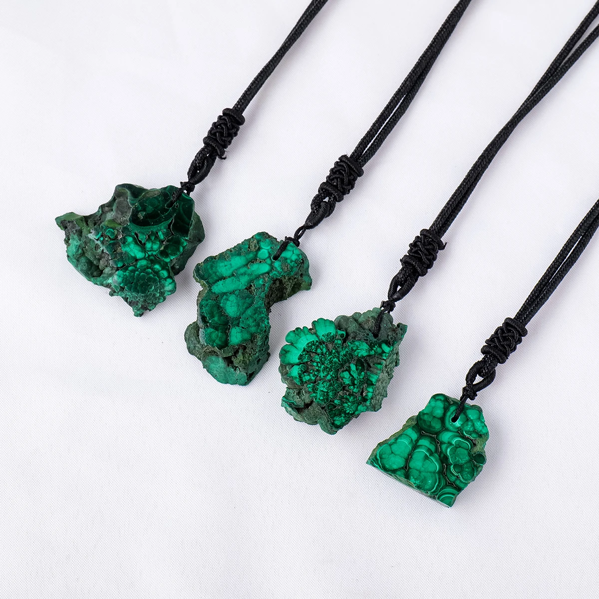 1pc Natural Crystal Malachite Irregular Slices Handmade Knitted Sweater Chain Jewelry Holiday Gift