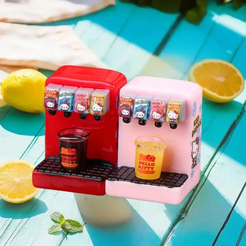 

Hello Kitty 1/12 Scale Dollhouse Miniature Fruit Juice Machine Toy, Ideal for Doll Home & Miniature Coffee Shop Scenario Decor