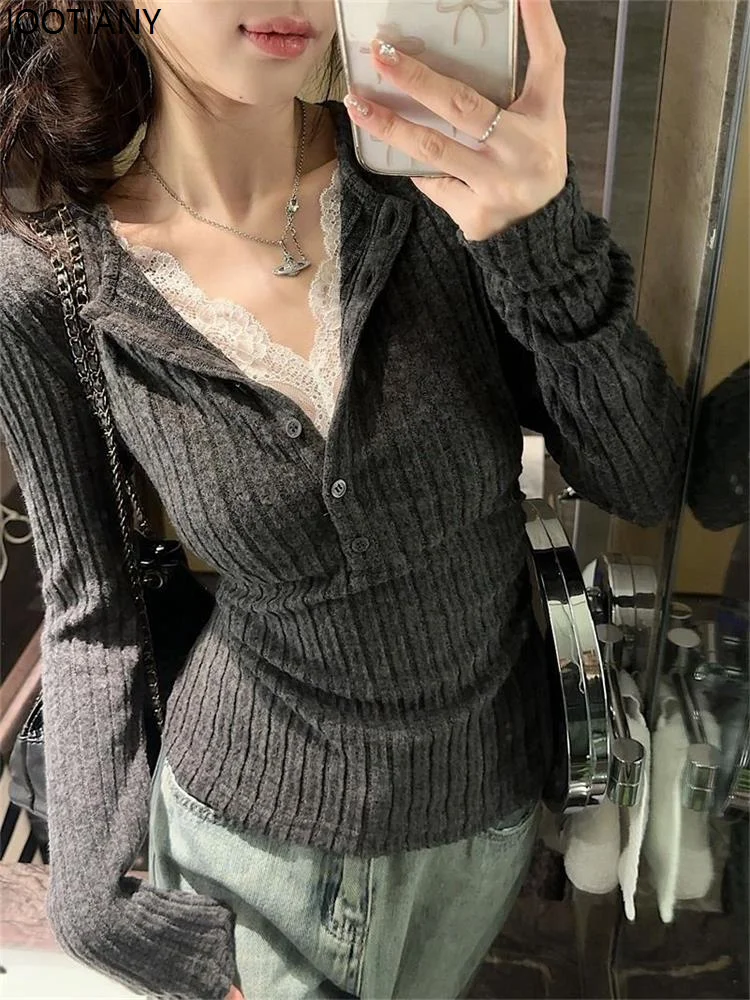 เสื้อยืดแขนยาวผู้หญิง แต่งผ้าลูกไม้ ดีไซน์เก๋ไก๋ สไตล์วินเทจ คอวี ทรงเข้ารูป ผ้าถัก รุ่นปี 2026