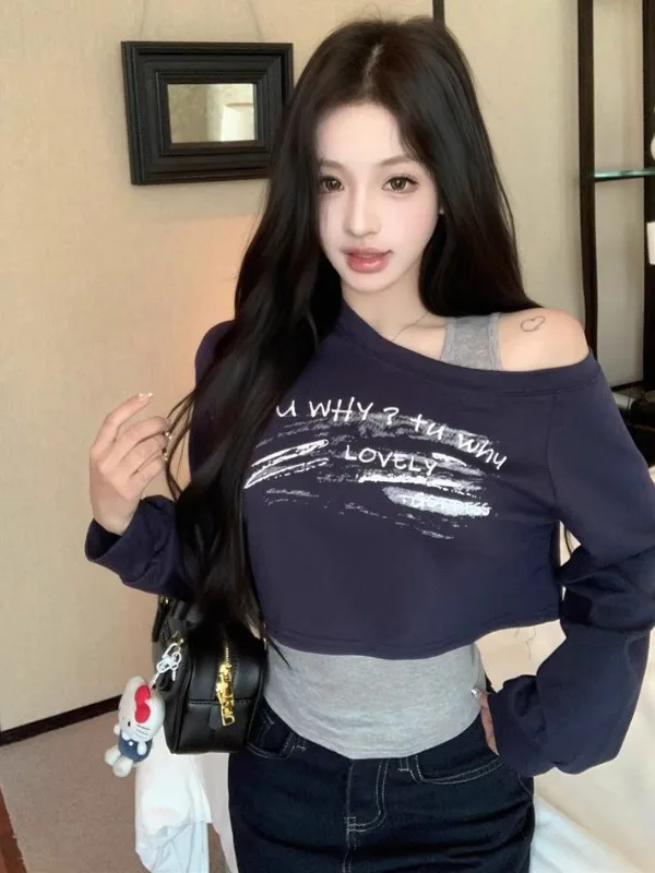 

Korean Style Long Sleeve Letter Print Asymmetrical Shoulder T-Shirt Women's Fashion Autumn Collection Short Two-Piece Set