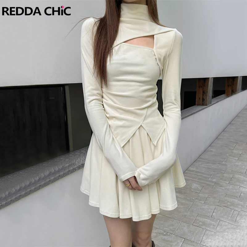 

Базовый Однотонный женский топ и юбка ReddaChic, комплект из 2 предметов, ажурная Асимметричная футболка с высоким воротником, плиссированная мини-юбка, Корейская уличная одежда