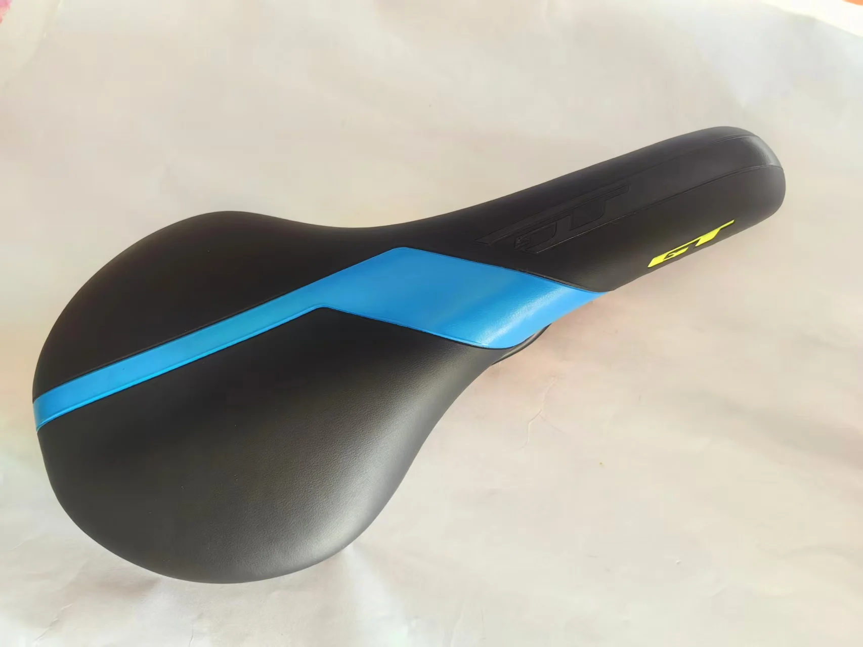 

GT Road Bike Saddle bike Seat SADDLE 28 x 14mm