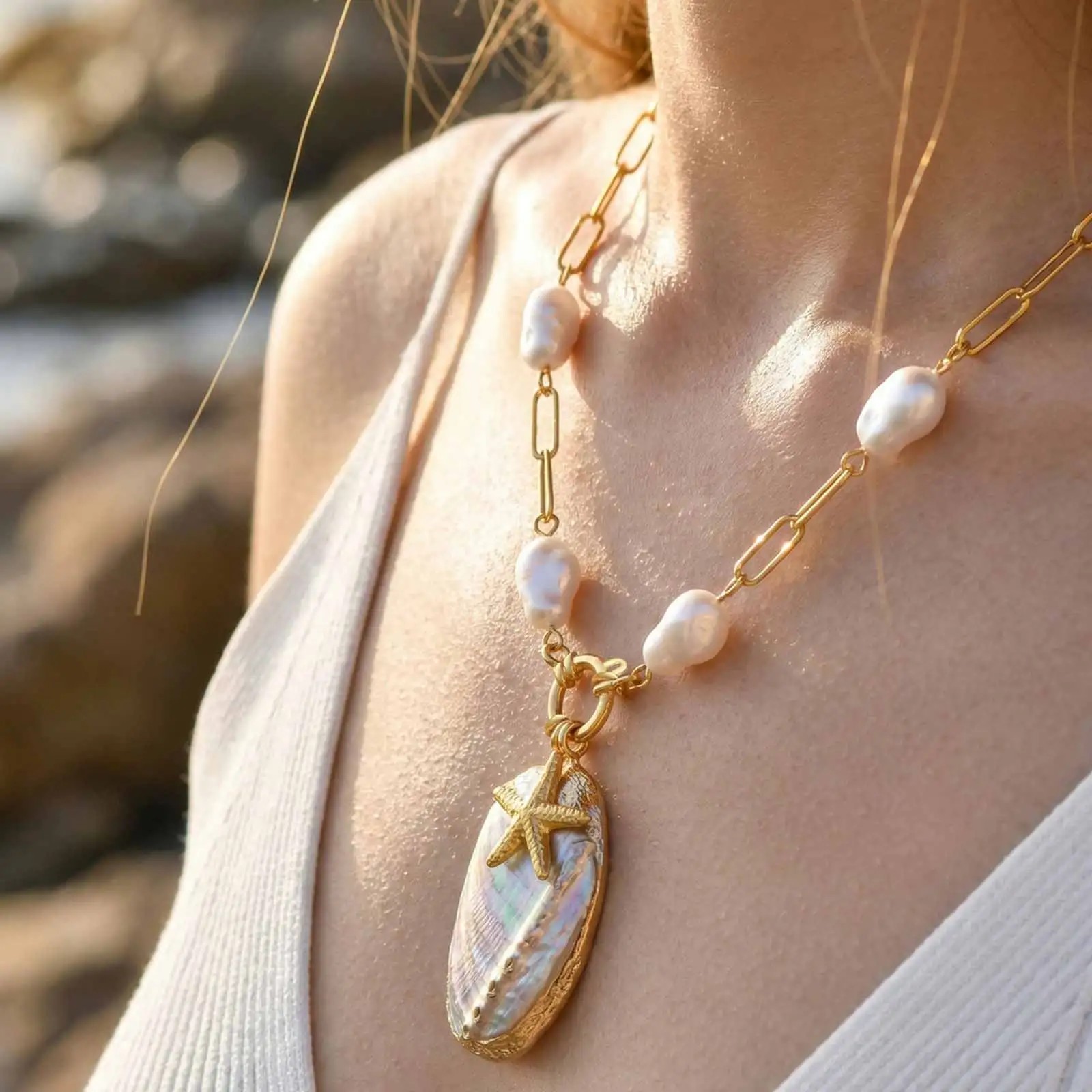 Vnox Ocean-themed Gold Plated Imitation Pearls Abalone Starfish Charms Necklace for Women, Vintage Vacation Necklace Jewelry
