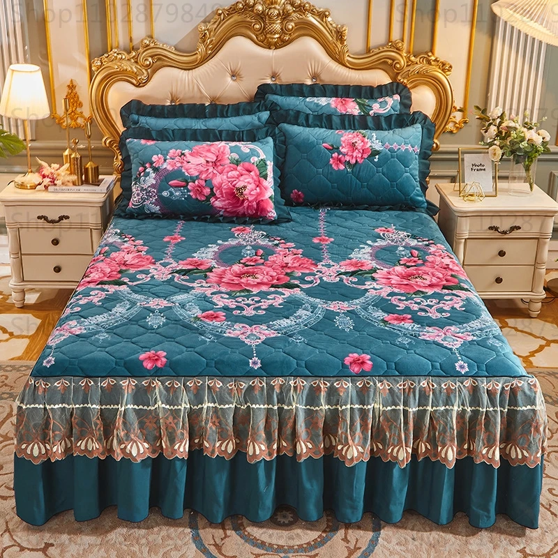 Luxury Bed Spreads Fashion Bed Skirts Queen King Size Home Decoration Bed Crystal Embroidery on Velvet Bed Cover Home Textiles