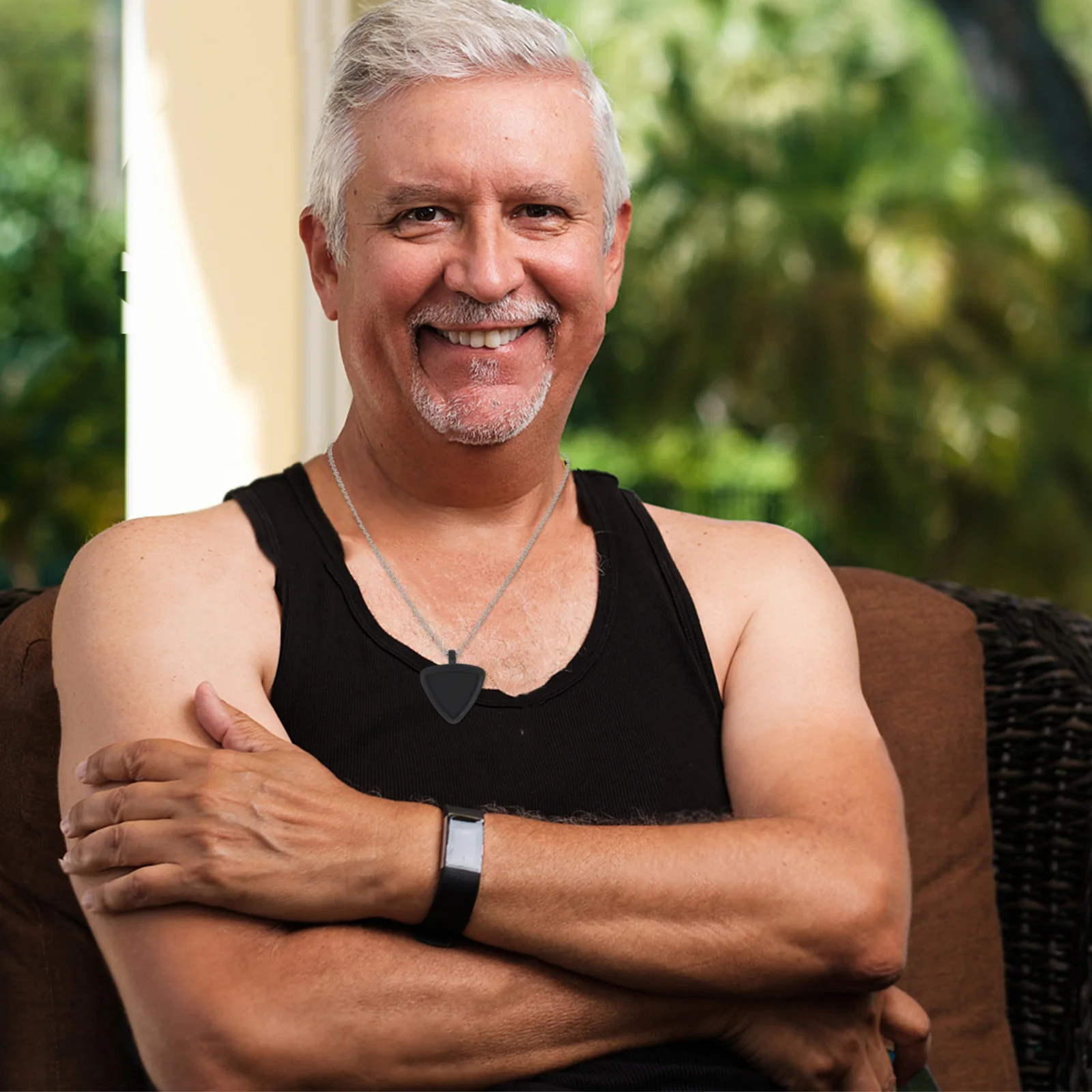 

Double-Sided Silicone Guitar Pick Holder Heart Necklace Lightweight Portable Pick Storage Pendant for Guitar Bass Ukulele