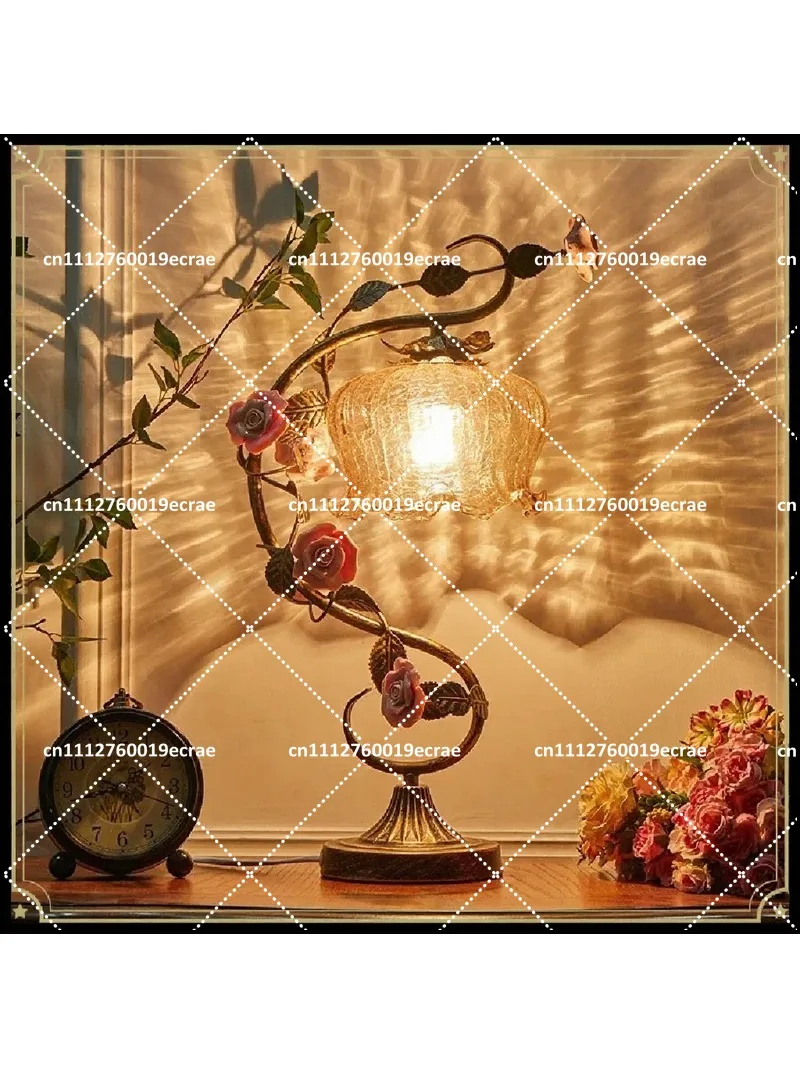 lampada-da-tavolo-vintage-in-vetro-a-forma-di-rosa-luce-retro-da-comodino-per-soggiorno-e-camera-da-letto-decorazione-romantica-per-comodino