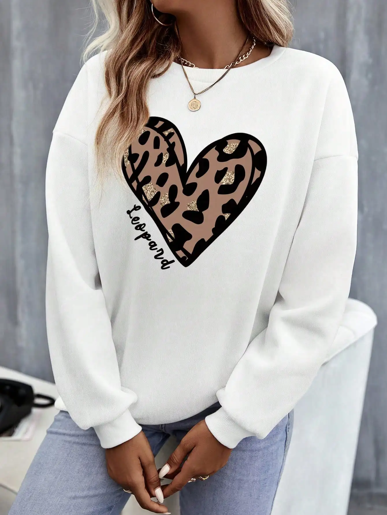 2024 new style casual versatile sweatshirt with love print on chest for women