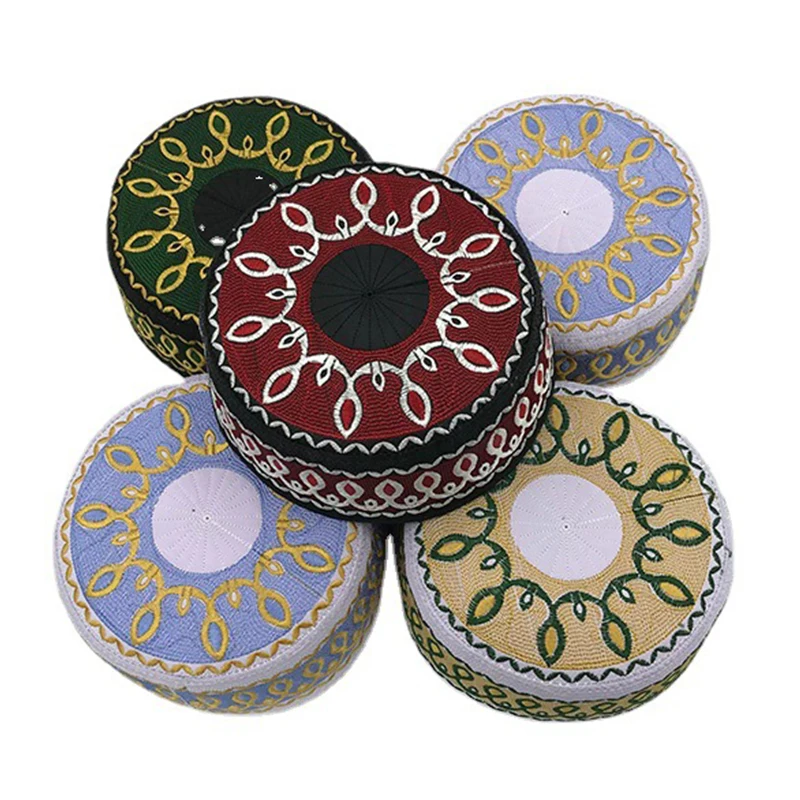 Moda ricamo cappello musulmano uomo preghiera culto cappelli casual festa di nozze Arabia Saudita turbante islamico 54-59 cappello a sommità piatta
